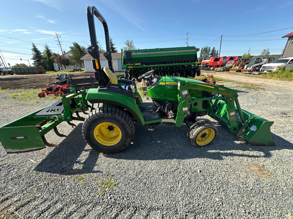 Tracteur John Deere 2032R