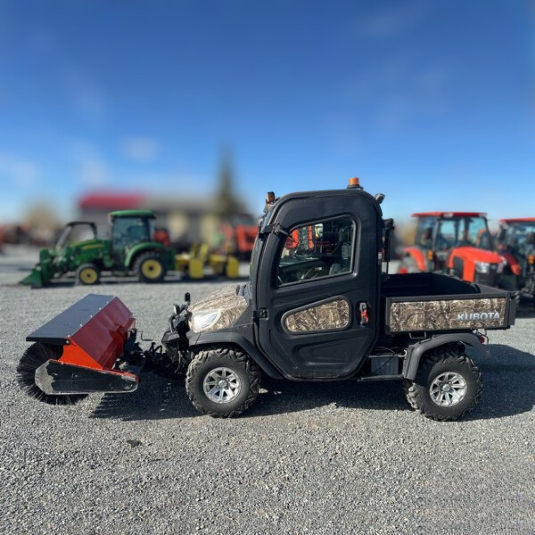 Kubota RTV-X1100C Side-by-side